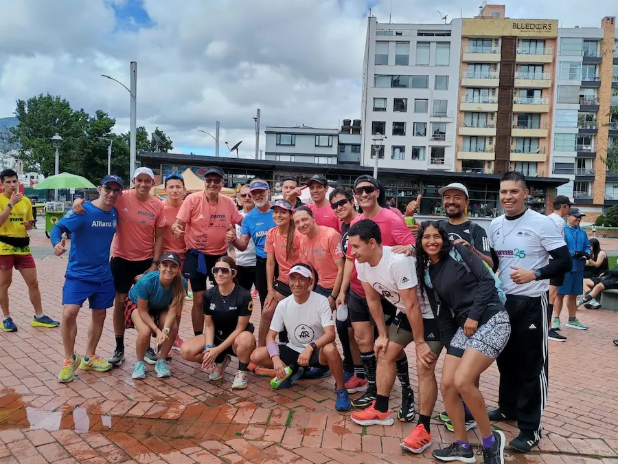 Runners en un entrenamiento realizado por la media maratón de Bogotá