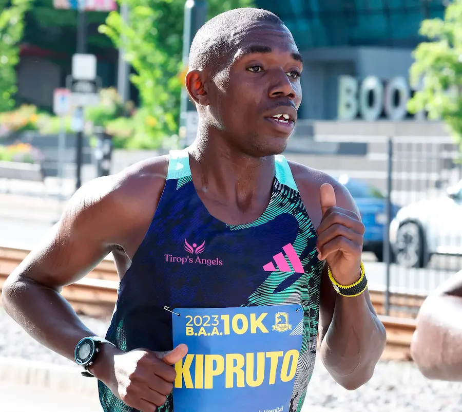 Medallista olímpico Benson Kipruto correrá la media maratón de Bogotá 25