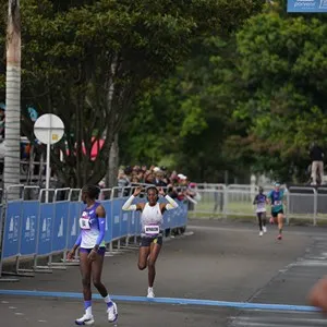 Participantes disfrutando la experiencia de carrera de la mmB