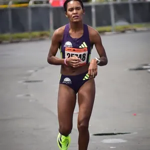Atletas élite durante la carrera 21K de la Media Maratón de Bogotá