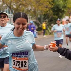 Corredores participan en los 10K de la Media Maratón de Bogotá 2026