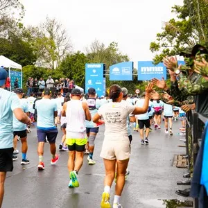Activaciones de marcas en la carrera 10K de la Media Maratón de Bogotá