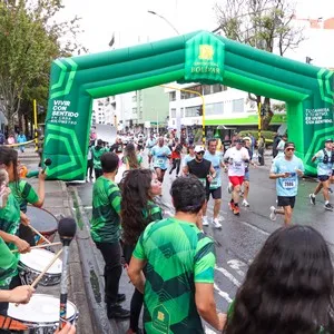 Experiencia de marca integrada al recorrido de la Media Maratón de Bogotá