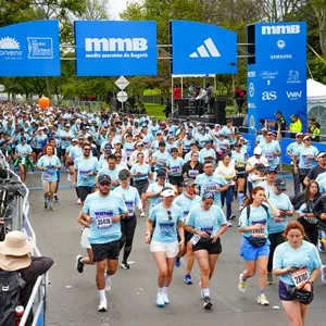 Bogotá recibe a miles de corredores durante la Media Maratón de Bogotá