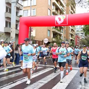 Espectadores acompañan el recorrido de la mmB 2026