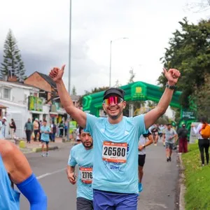 Jornada deportiva en las calles de Bogotá durante la Media Maratón