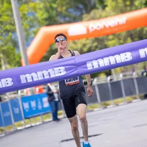 Experiencia completa de los corredores en la Media Maratón de Bogotá 2026