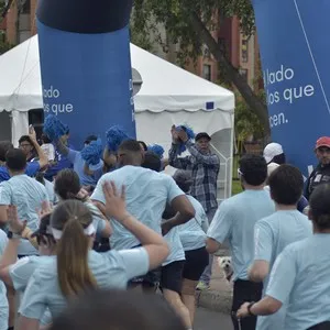 Corredores afrontan el recorrido de la Media Maratón de Bogotá.