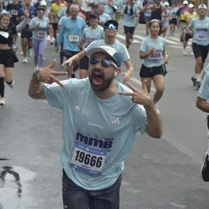 Participantes completan el recorrido de 10K en Bogotá.