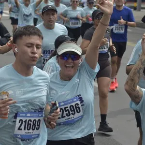 Corredor participa en la jornada deportiva de la Media Maratón de Bogotá.
