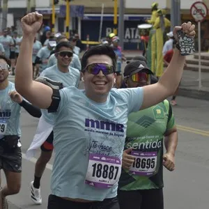 Corredores avanzan por el circuito urbano de la competencia.