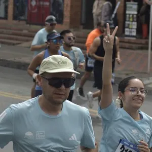 Atletas recorren el circuito urbano de 10K en la capital.