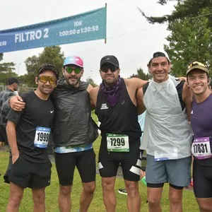 Atletas participan en la jornada de running de Bogotá.