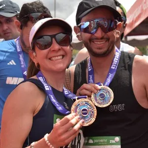 Corredora completa parte del trazado de 10K en Bogotá.