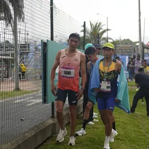 Participantes se concentran antes del inicio de los 21K.