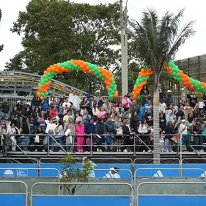 Atletas terminan los 10K durante la jornada deportiva.