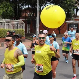 Corredor completa parte del trazado de la carrera.