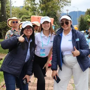 Corredoras esperan la señal para comenzar la carrera.