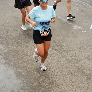 Corredor recorre el circuito de la Media Maratón de Bogotá.