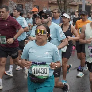 Corredores afrontan el circuito oficial de 10K.