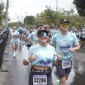 Corredor recorre el circuito oficial de la Media Maratón.