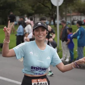Atletas completan kilómetros de la carrera de 10K.