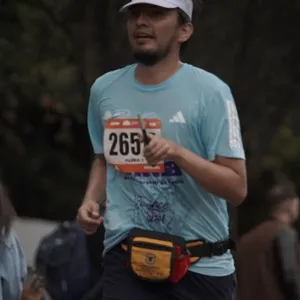 Grupo de corredores completa parte del recorrido de 10K.